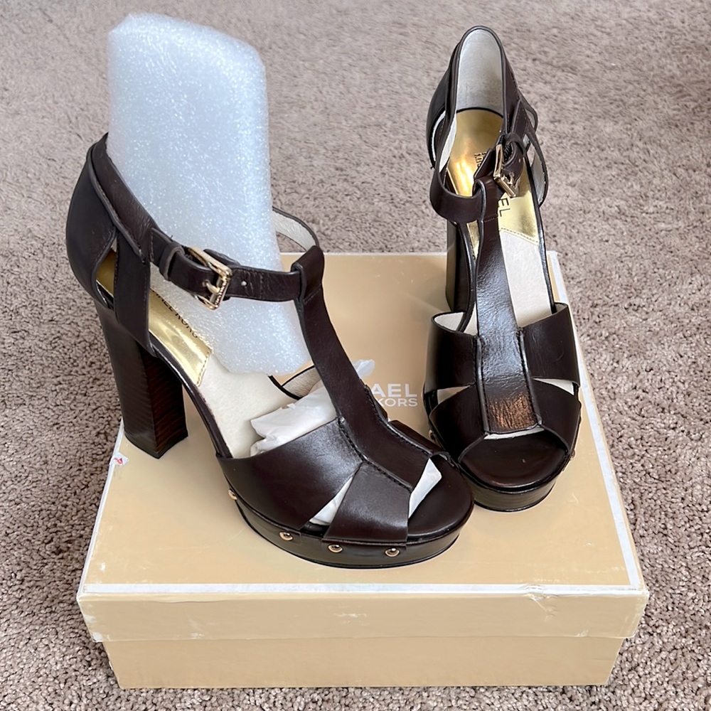 MICHAEL Michael Kors 8.5M Dk Chocolate Leather platform heel, NEW!